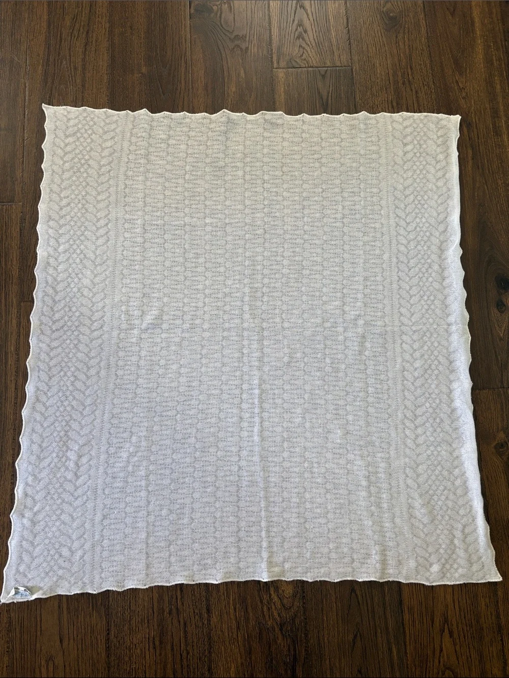 Bloomingdale’s Young World Baby blanket 40”x 38” England